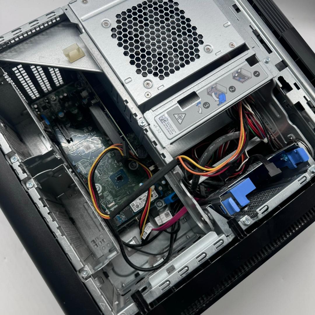 【良品】DELL D24M i7-8700 メモリ 16GB SSD 512GB