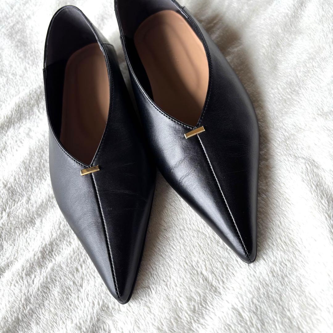 [極美品] アトリエブルージュメタルモチーフフラットシューズ ブラック 牛革