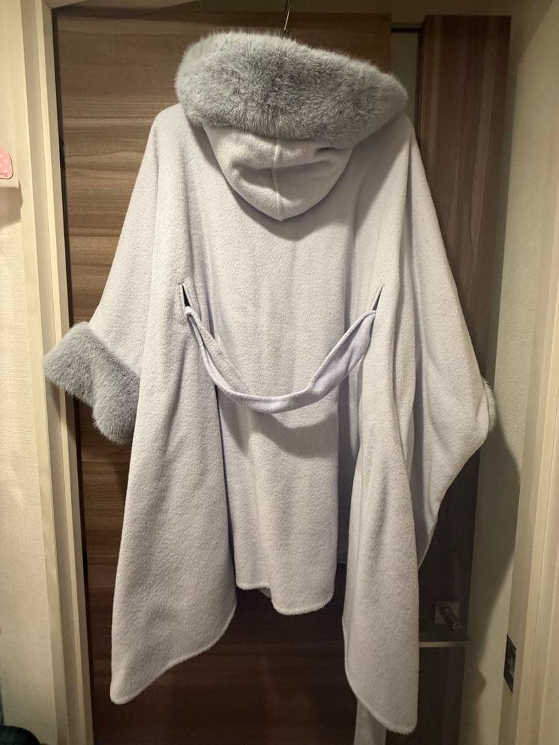 CELFORD コートラボ　フード付きファーポンチョコート　サックス