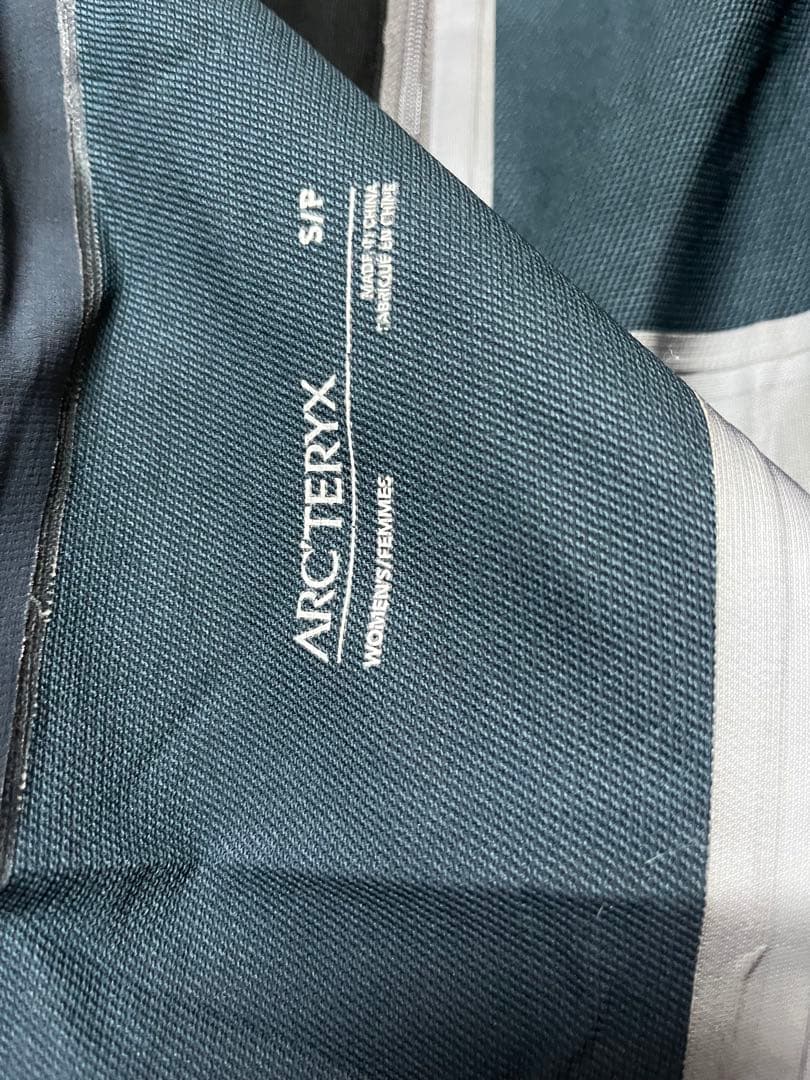 やま様。Arc'teryx ゴアテックスSentinel LT Bib