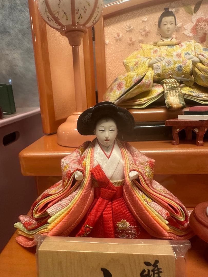 雛人形 三段飾り ピンク塗台 親王 三人官女 新品展示品