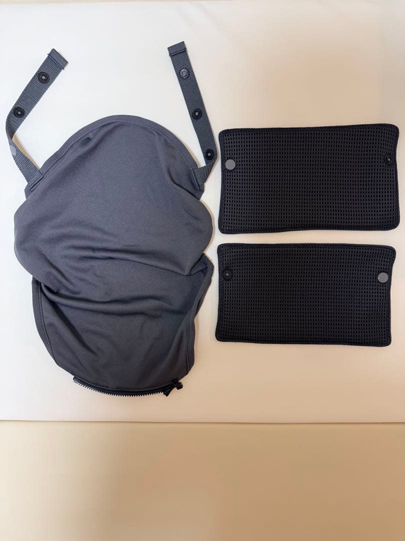 のえはるママ♡ アップリカ・ラクリス 抱っこ紐 ダークグレー