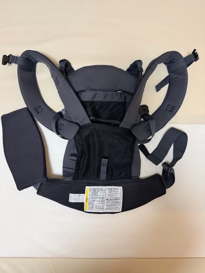 のえはるママ♡ アップリカ・ラクリス 抱っこ紐 ダークグレー