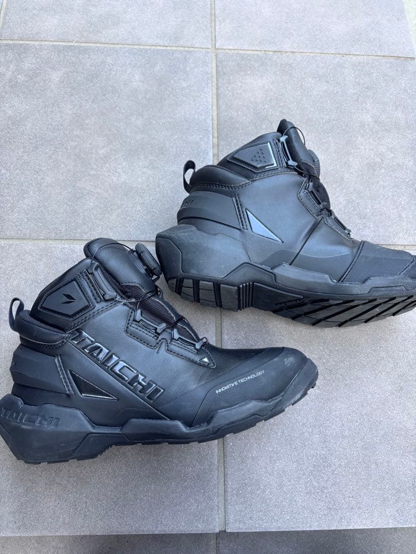 TAICHI 防水バイクブーツ BOAシステム
