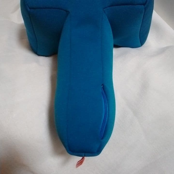 リラクッションS　OneAid 　新品カバー付き