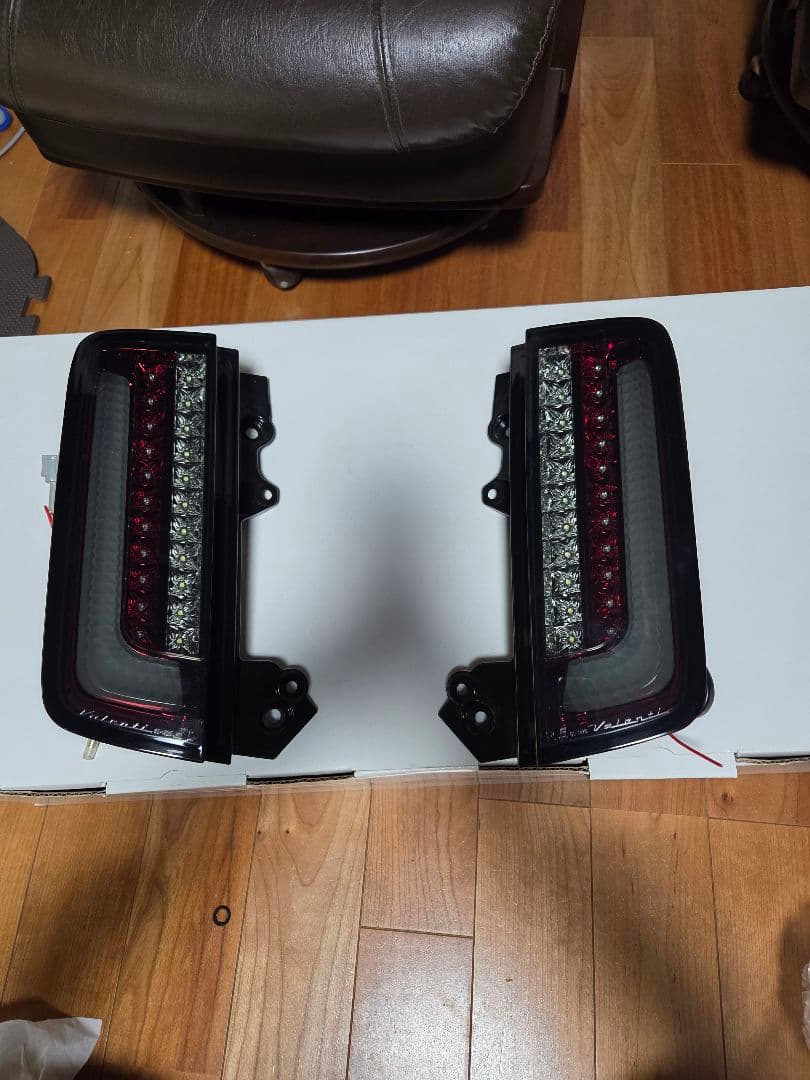 グ*ン様 Valenti ジュエルテールランプ フルセット E52える