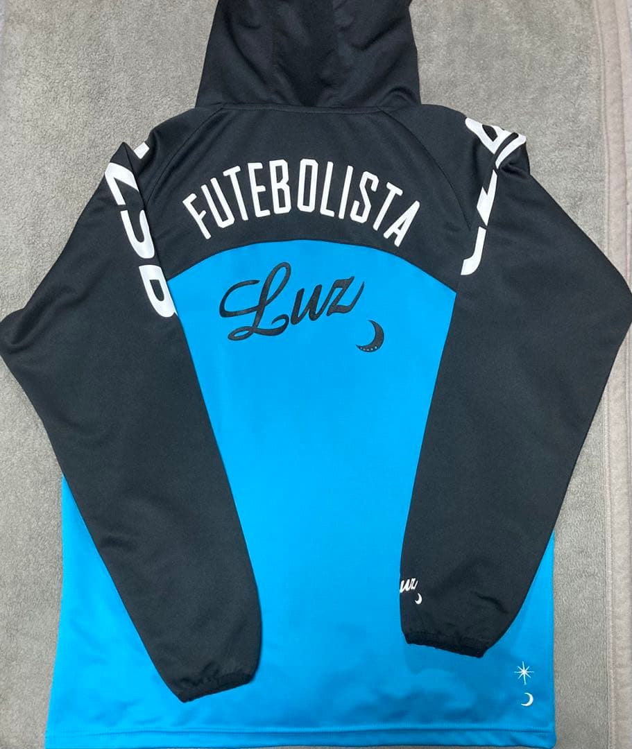 ルースイソンブラ ジャージ上下セット Ｌサイズ