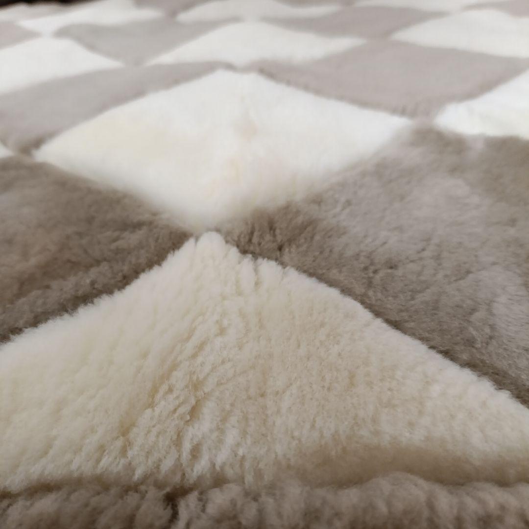 未使用保管品　㈱桝田　ムートンラグ　２００×２５０　マスダムートン　リビングに