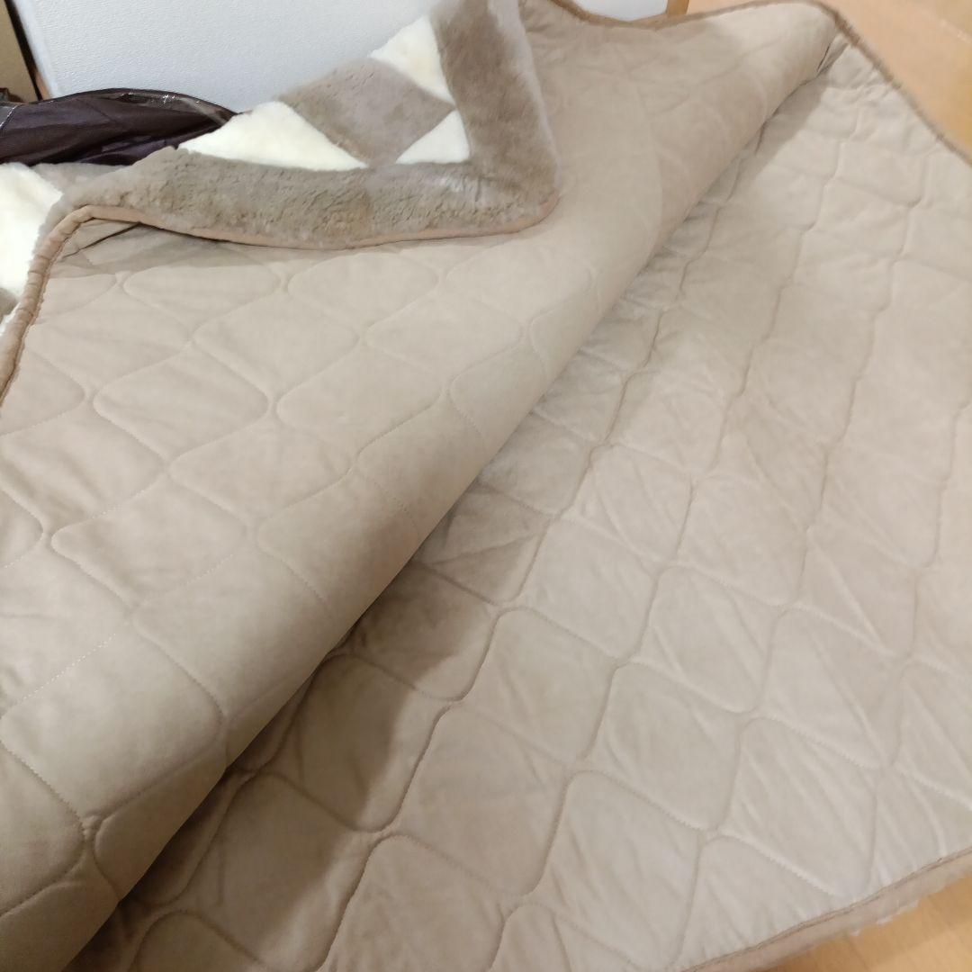 未使用保管品　㈱桝田　ムートンラグ　２００×２５０　マスダムートン　リビングに