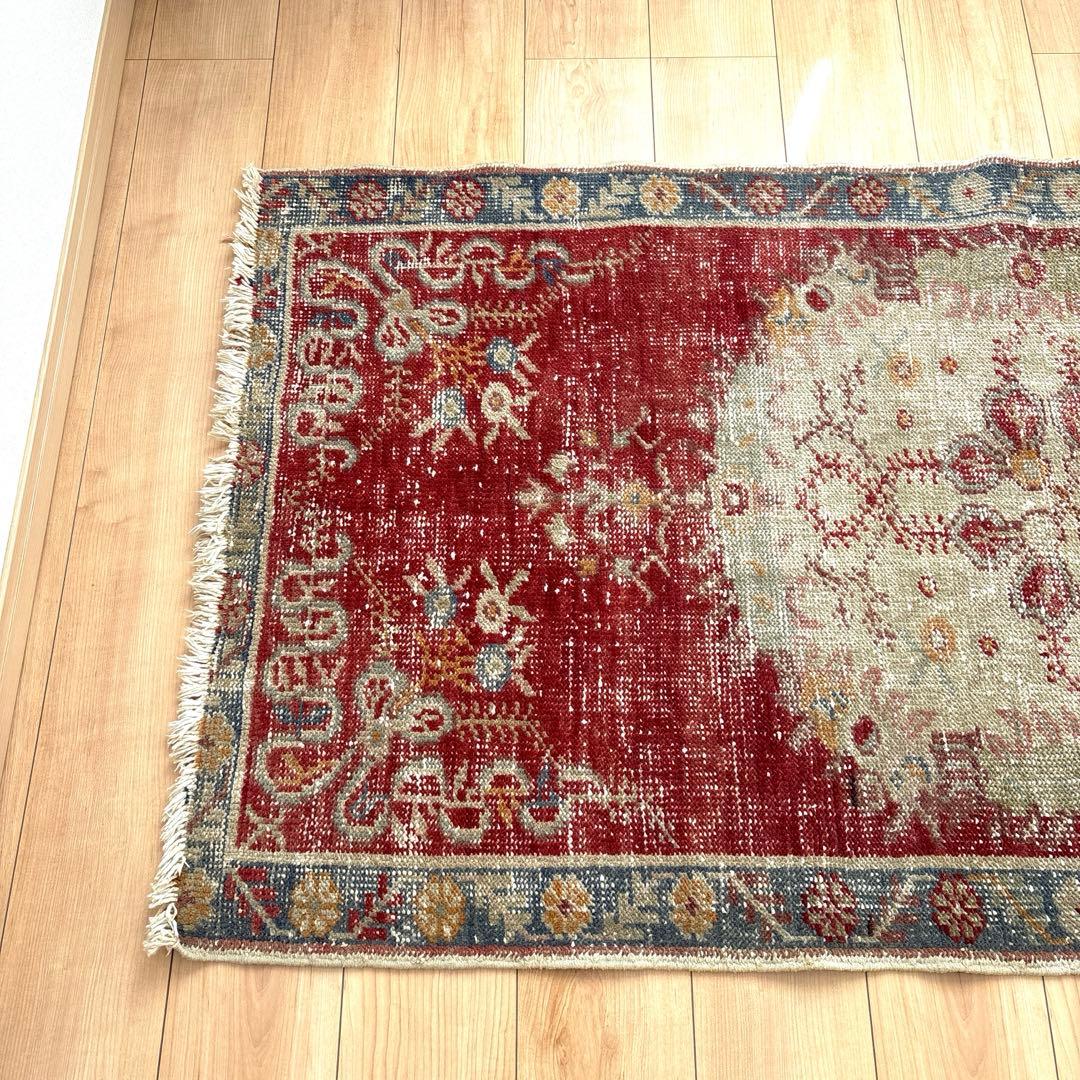 専用！ヴィンテージ　ラグ　トルコ　ギュネイ　絨毯