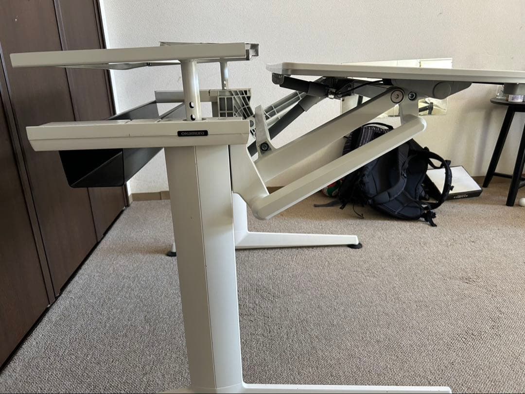 Okamura Cruise デスク ホワイト　定価21万円