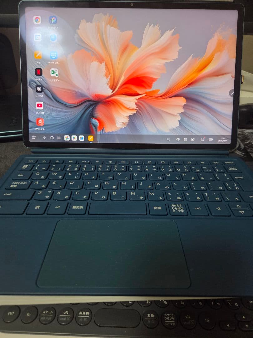 Lenovo Yoga Tab Plus キーボード付属