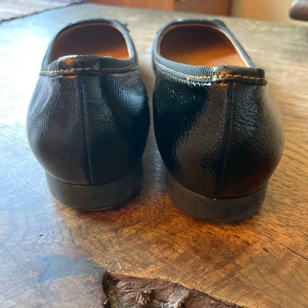 フェラガモ フラット　バレーシューズ　25.5