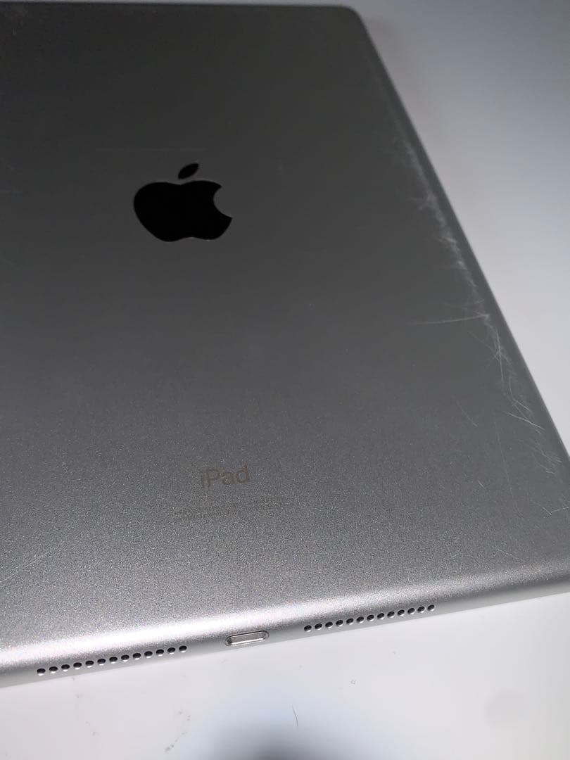 Apple iPad (第7世代) ホワイト