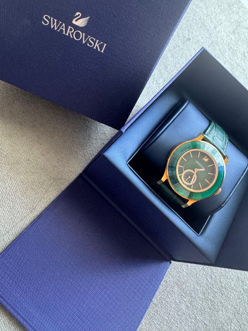 ピカフ……専用SWAROVSKIス希少時計／初期モデルオクテア／レザー新品電池