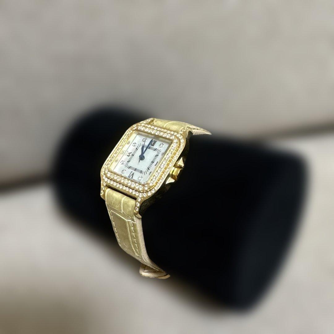 【週末お値下げ】ゴールド角型ダイヤモンド装飾時計　約1ctクロコダイルベルト