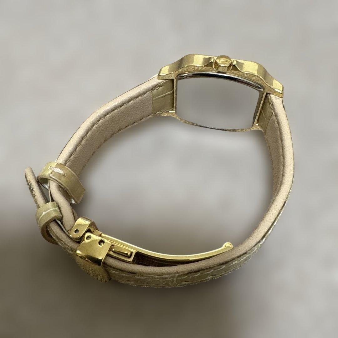 【週末お値下げ】ゴールド角型ダイヤモンド装飾時計　約1ctクロコダイルベルト