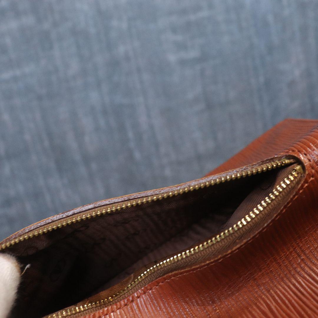 VALENTINO GARAVANI 巾着ショルダーバッグ