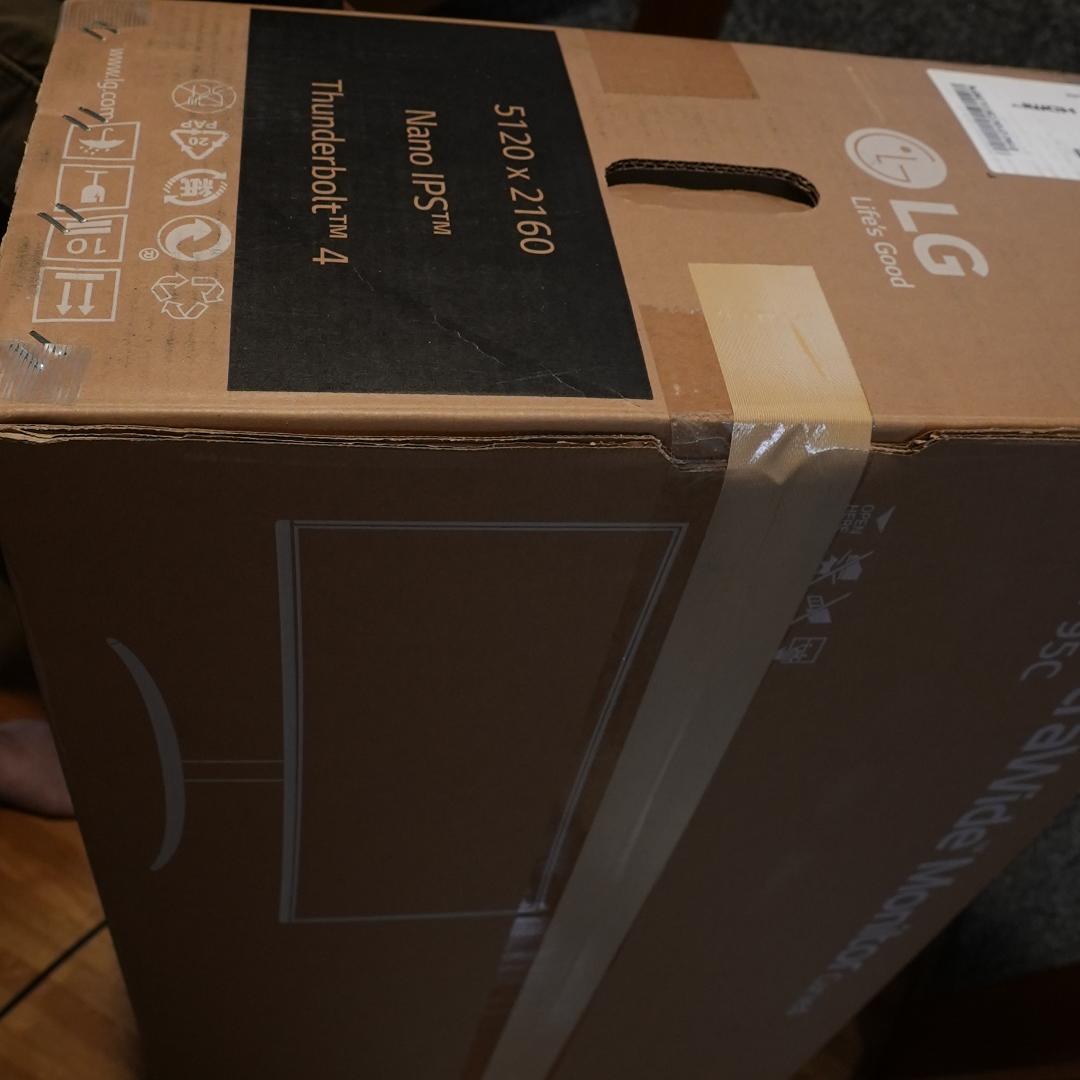 ディスプレイ・モニター本体 LG 40WP95C-W