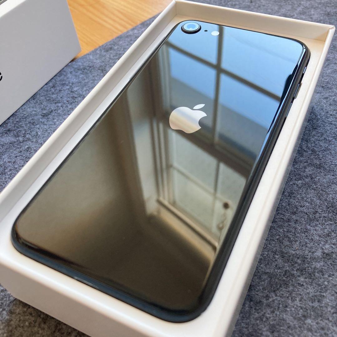 iPhone SE (第2世代) SIMフリー 128GB ブラック