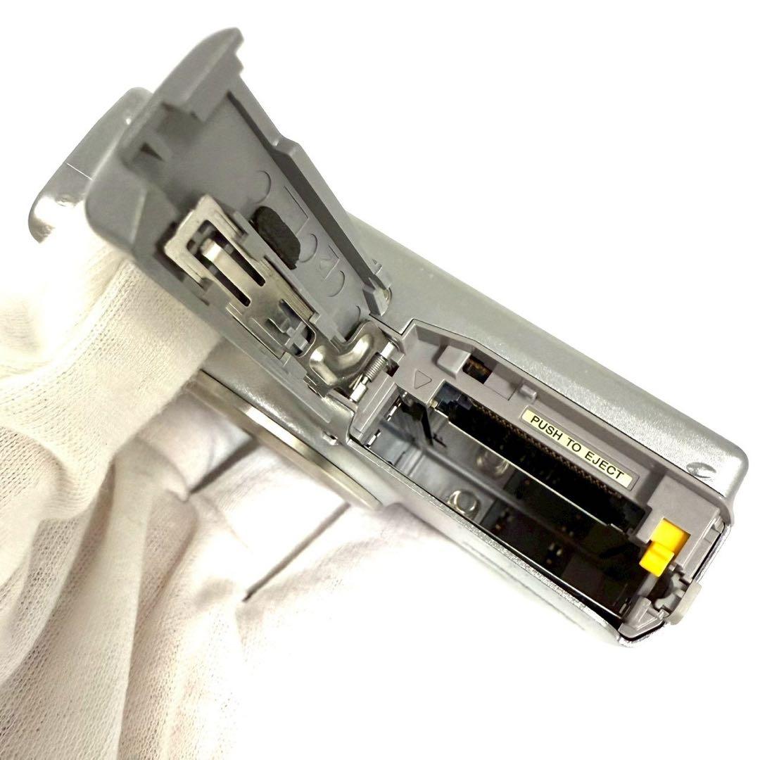 フジフィルム FinePix F100fd USED美品 光学5倍ズーム 完動品