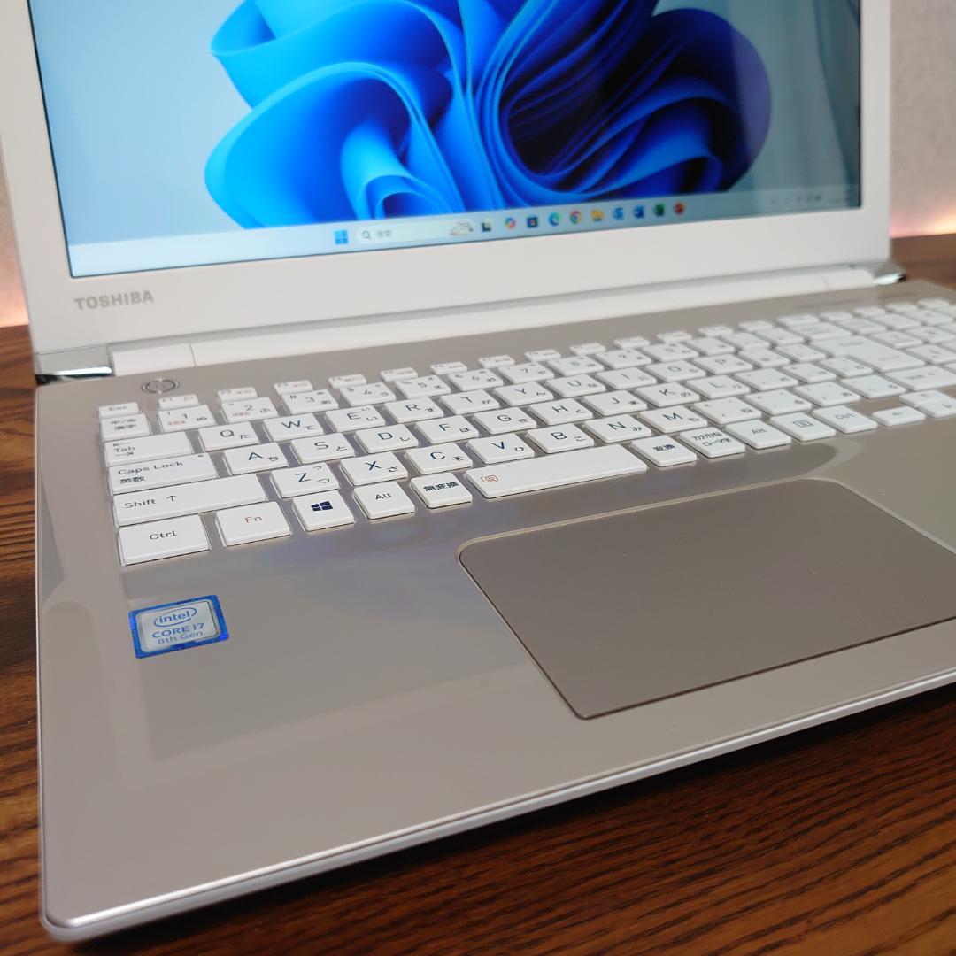 美品 dynabook Windows11 Corei7 RAM16GB SSD