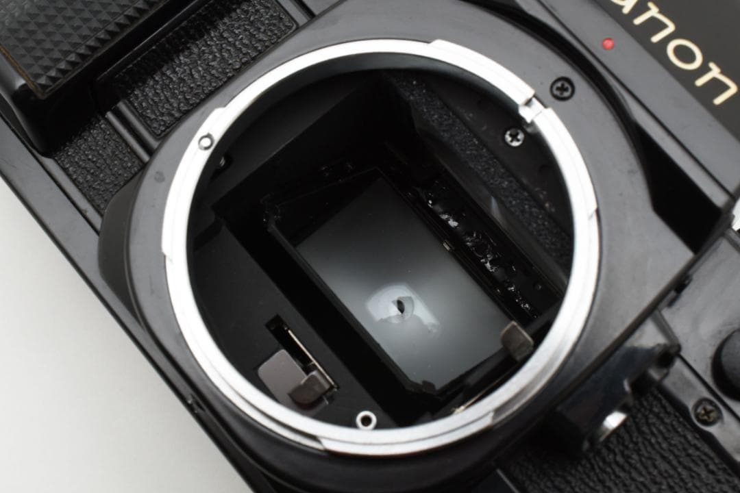 美品 CANON A-1 ブラック フィルムカメラ モルト新品交換済 M382