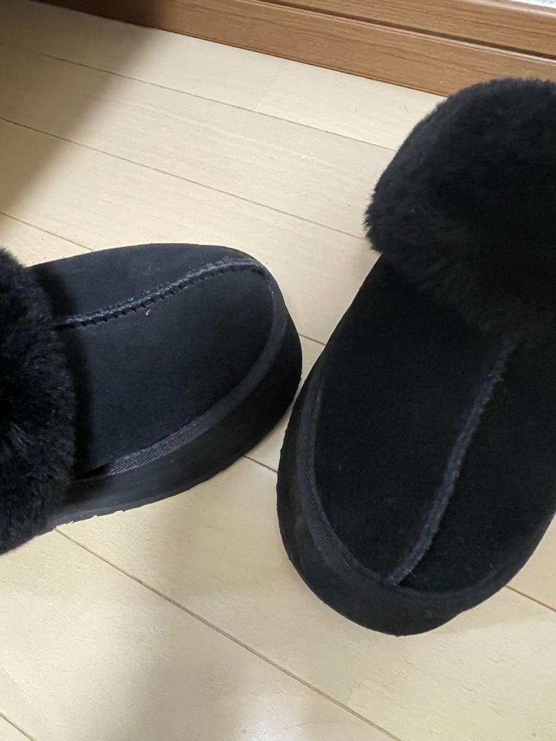UGG ファンケット　24cm 黒　厚底　ムートン　サンダル　スリッポン