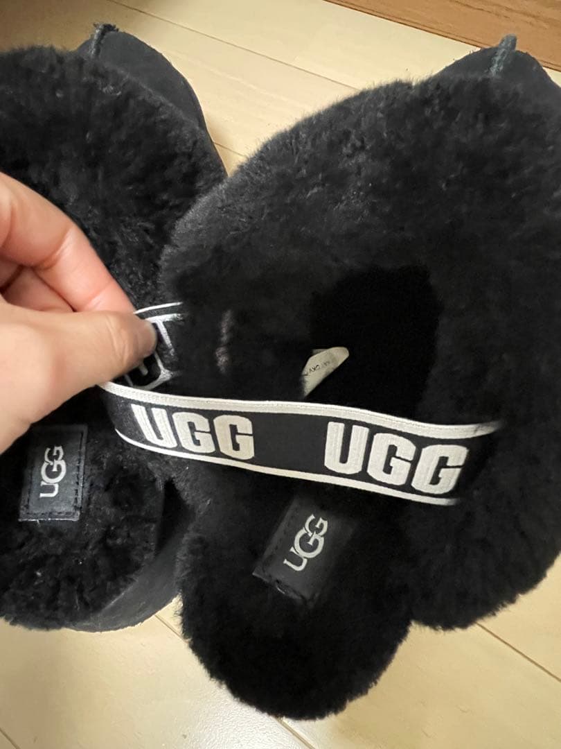 UGG ファンケット　24cm 黒　厚底　ムートン　サンダル　スリッポン
