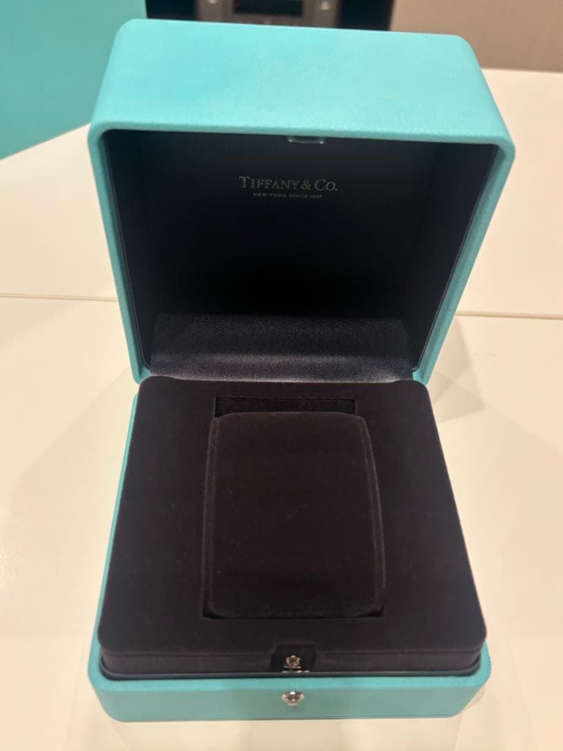 新品未使用　ティファニー 腕時計 ケース ブルーBOX 空箱