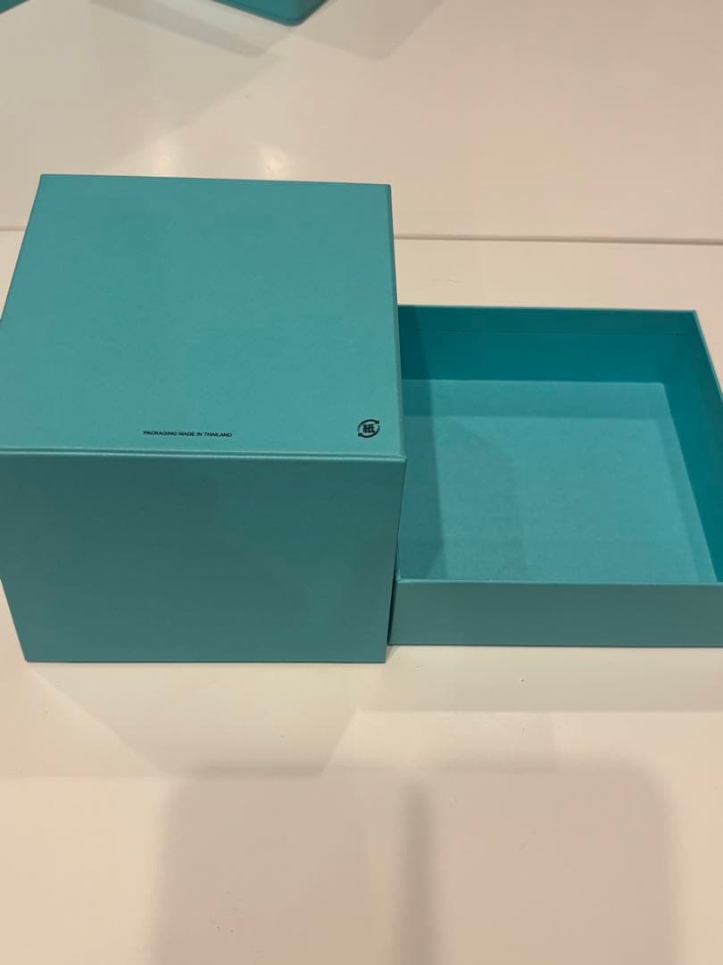 新品未使用　ティファニー 腕時計 ケース ブルーBOX 空箱