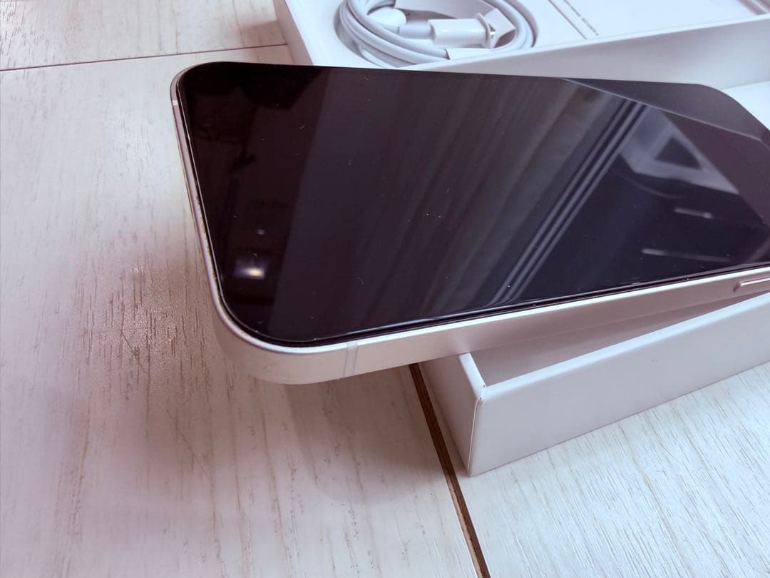 Apple iPhone 12ホワイト 64G 本体 極美品 女性使用