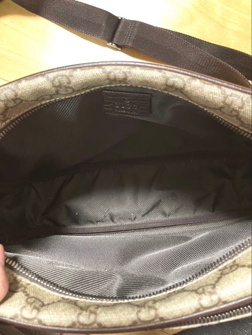 グッチ メッセンジャー ショルダーバッグ GGスプリーム 114531