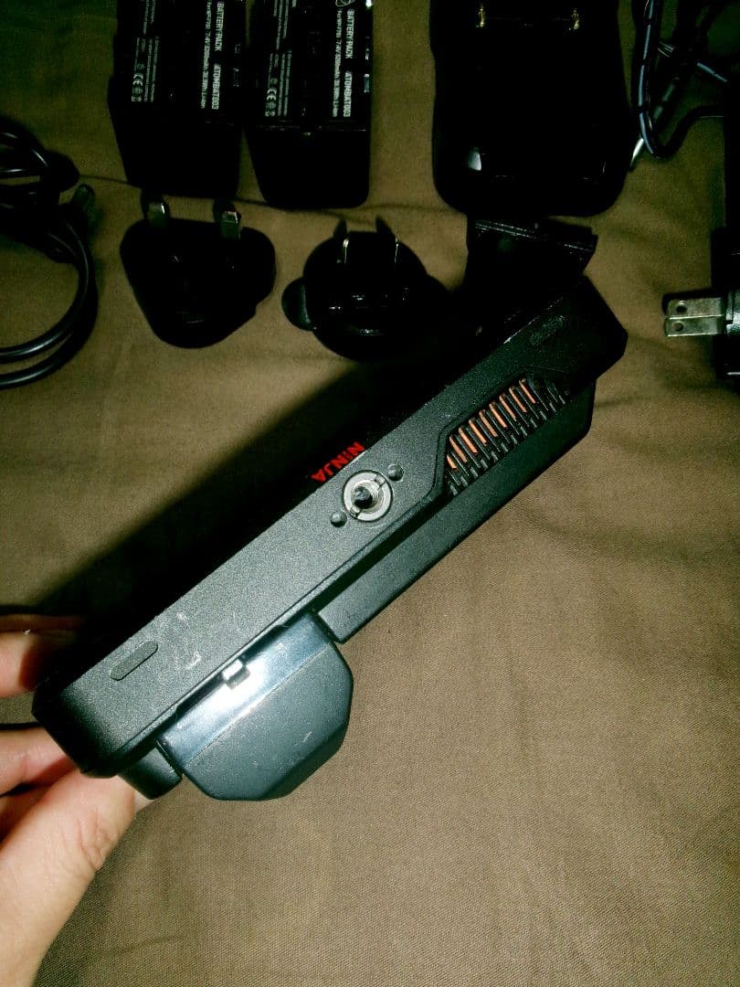 ATOMOSアトモス Ninja V 4K HDMIモニター バッテリー2個付き