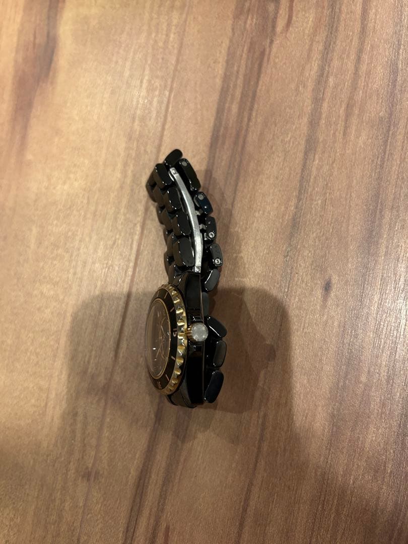 ブロイドインゴットCHANEL J12 H0685