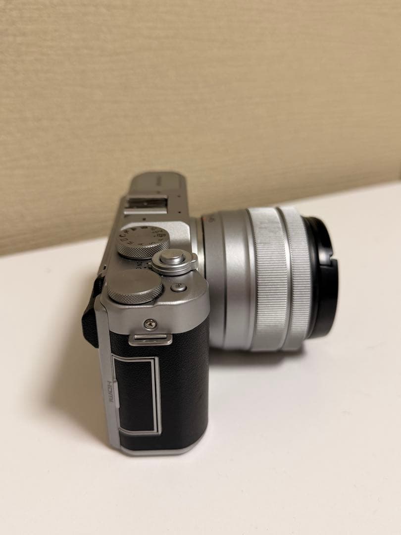Fujifilm X-A5 シルバー