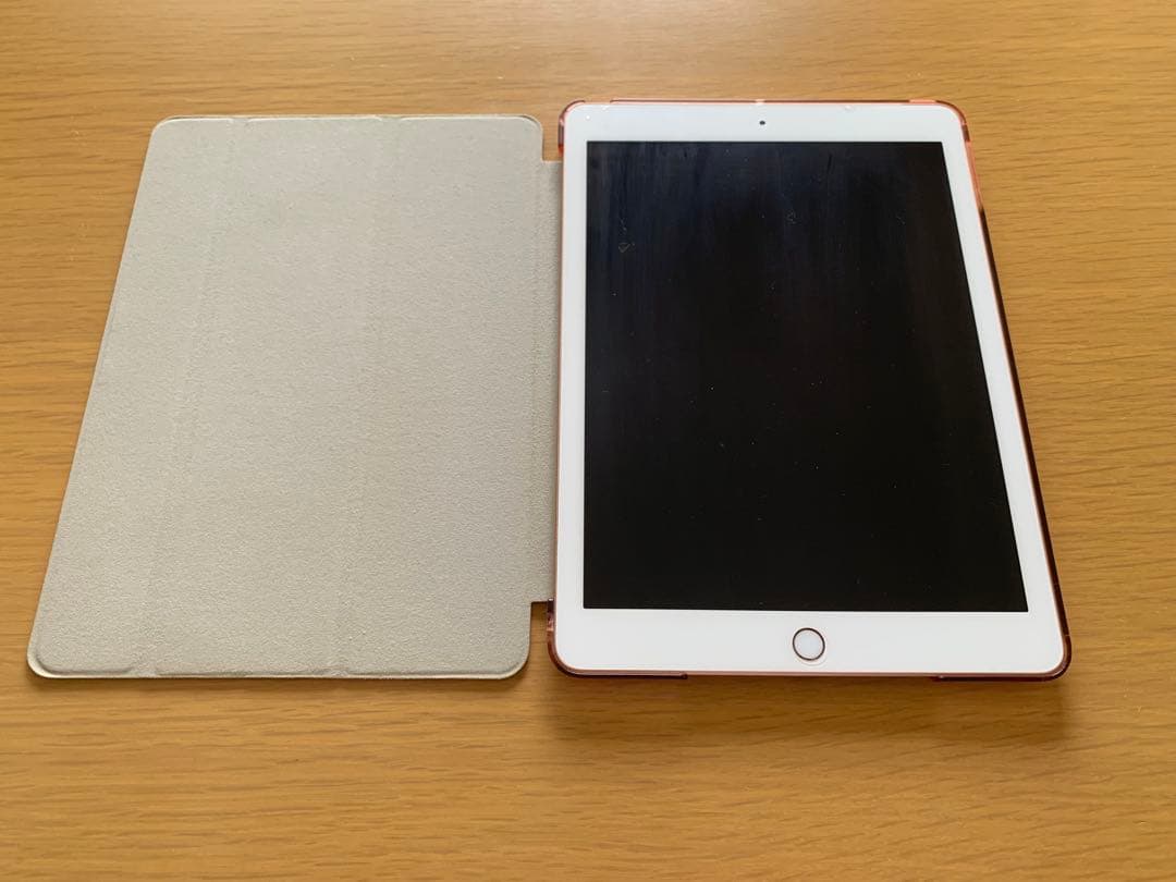 iPad 第6世代 128GB ゴールド apple