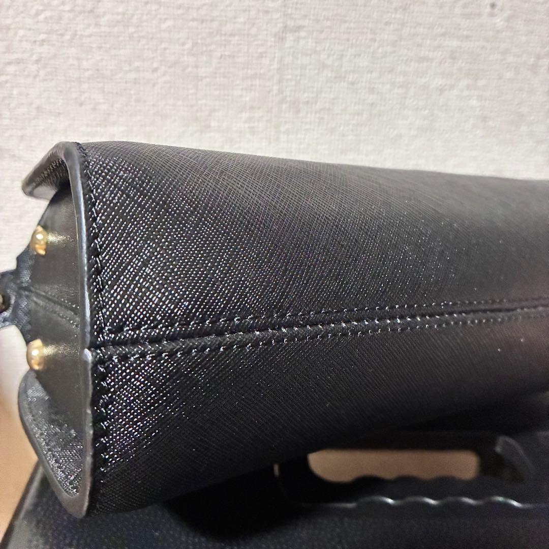 美品　A.P.C. Demi-Lune バッグ ショルダー　エンボス　黒