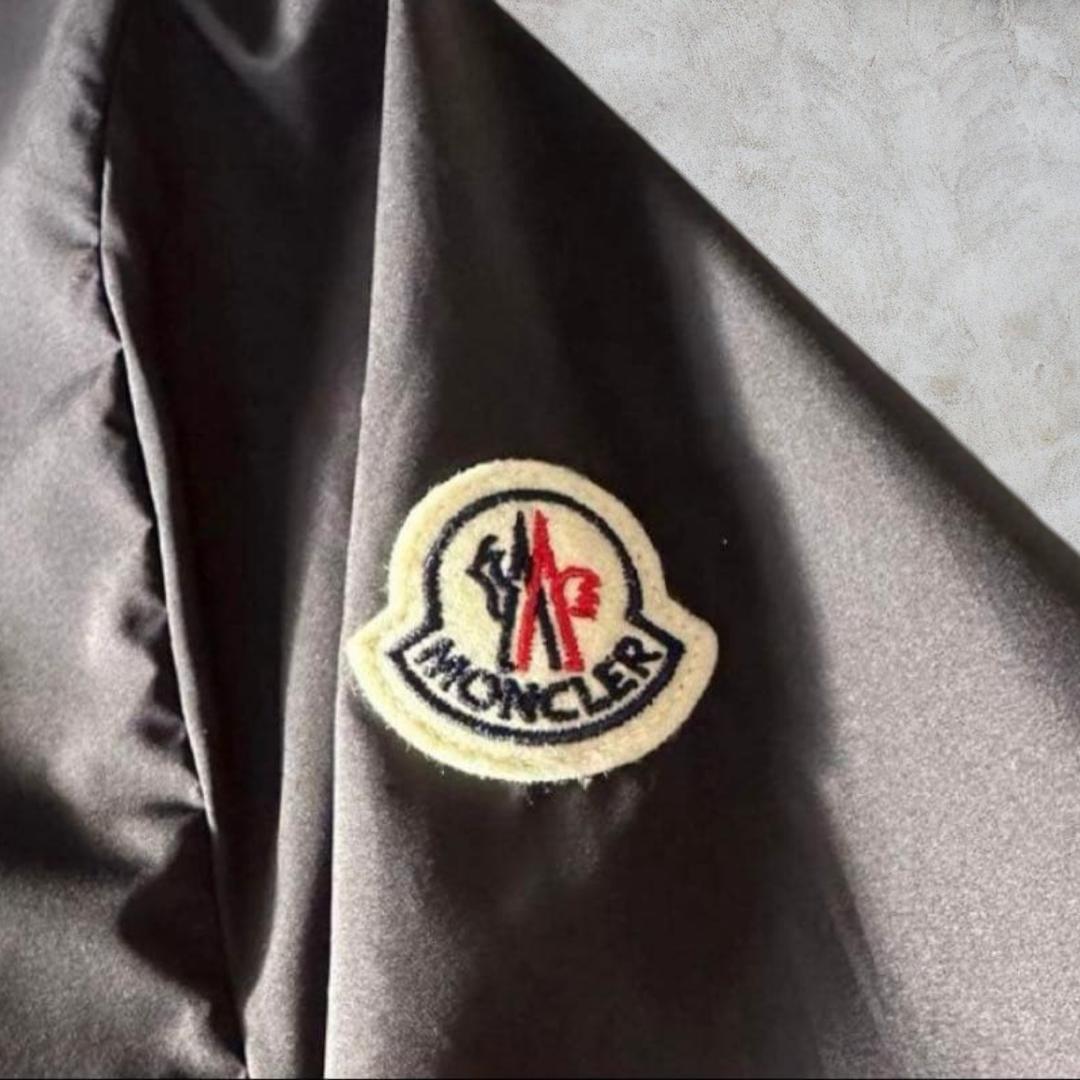 【新品未使用品】MONCLER Beid ナイロンジャケット TG3　紺色 L
