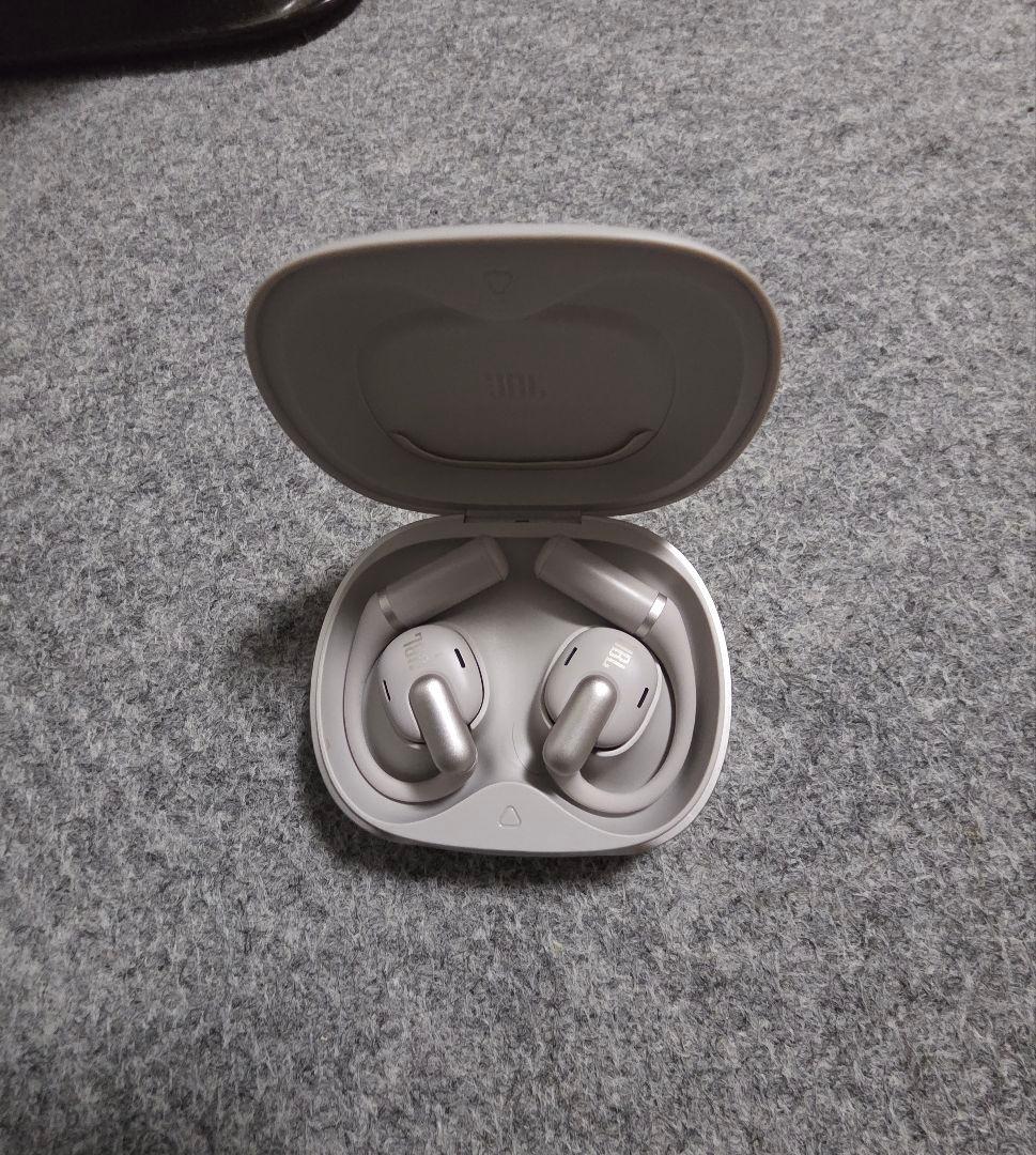 JBL SENSE PRO ワイヤレスイヤフォンベージュ