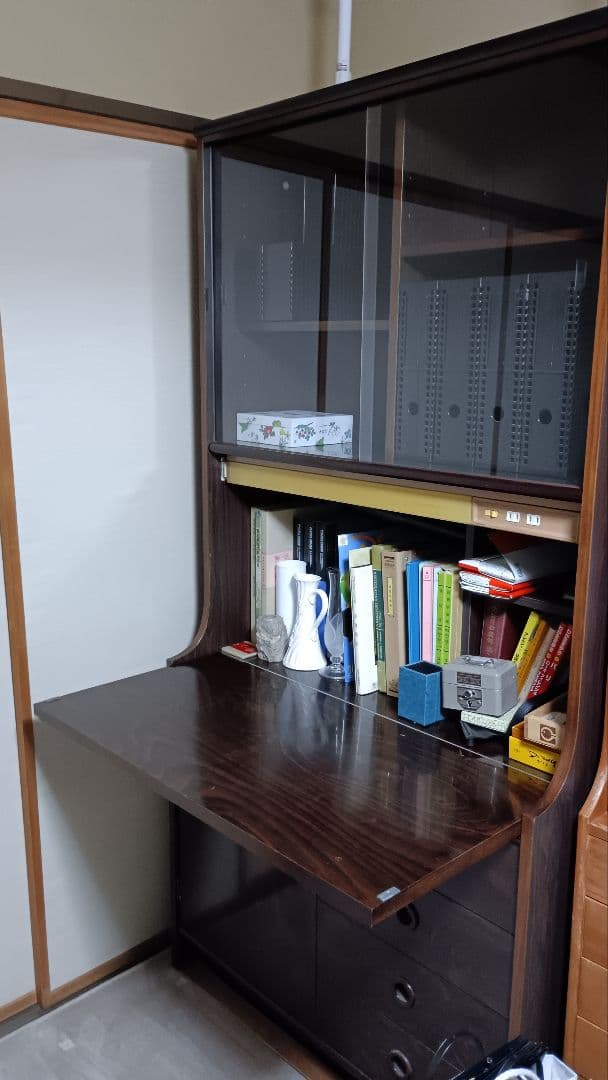 本棚兼デスク （机）→本体300円＋送料で譲ります