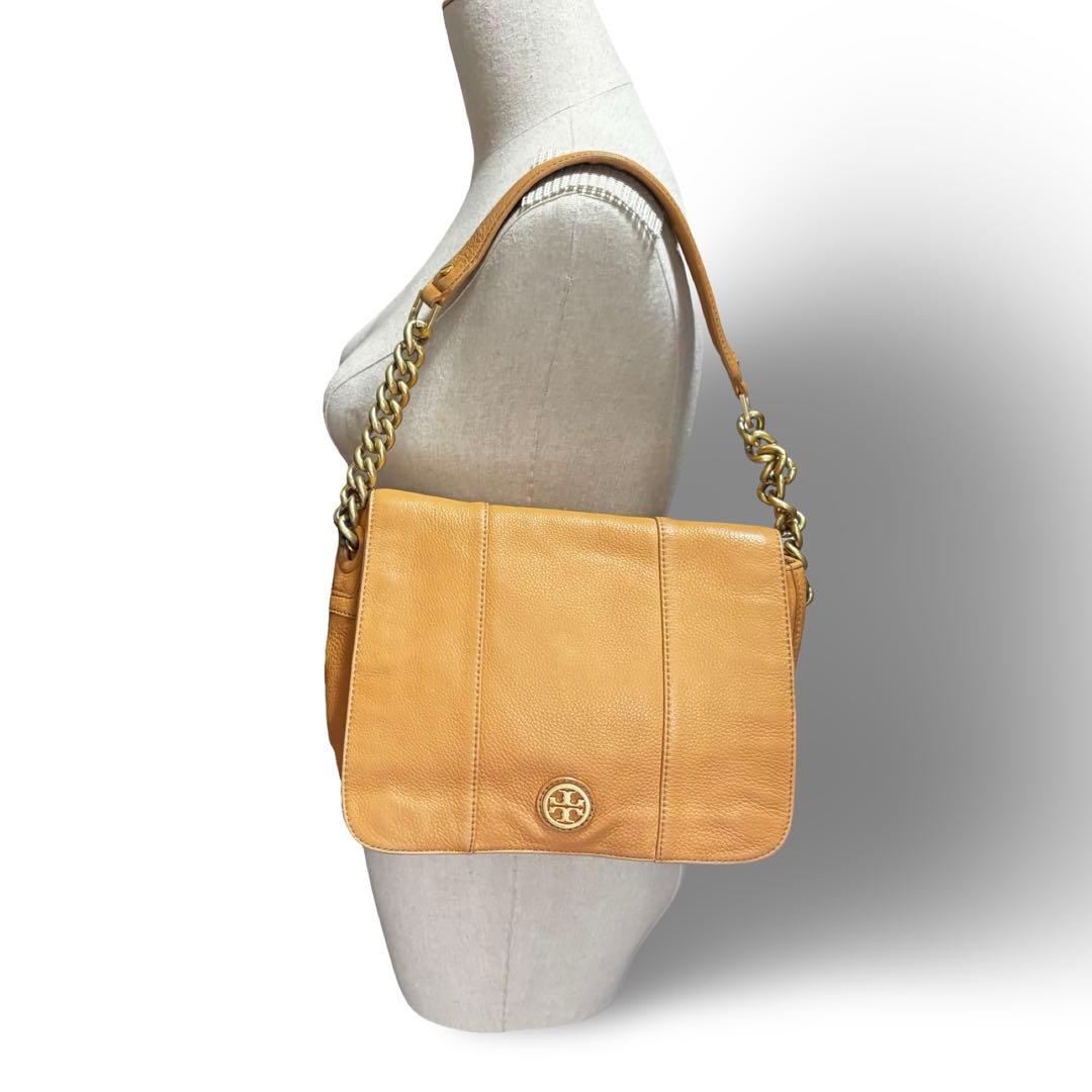 【良品】トリーバーチ　チェーンショルダーバッグ　レザー　ロゴ金具　肩掛け　大容量