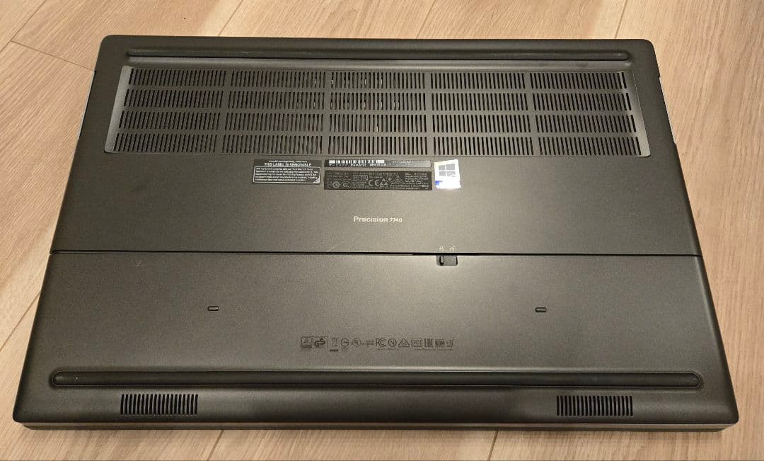 【未使用】Dell Precision 7740 i7/16GB/RTX3000