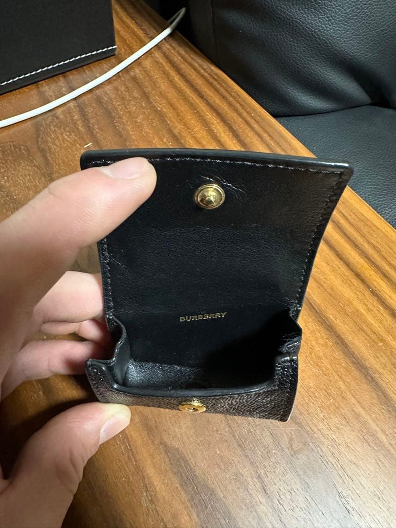 AirPods Pro Burberryケース