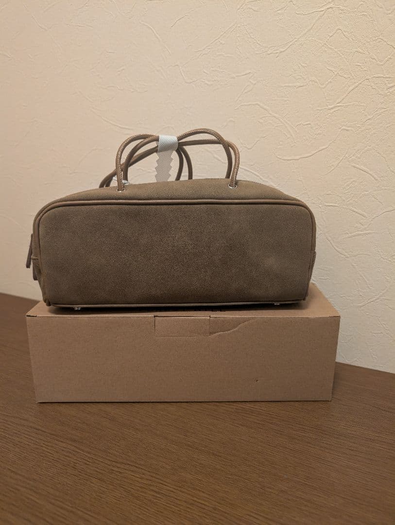 未使用【iena/&MyuQ】KAKU ベージュ横長ボストン