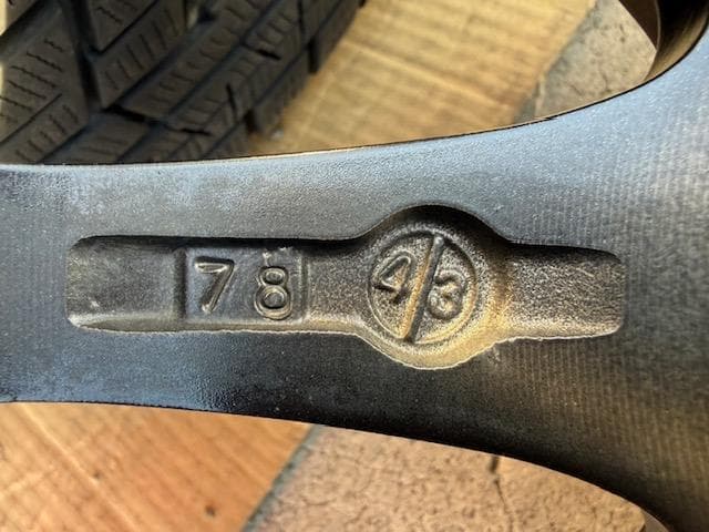 専用。アクア ヴィッツ フィット スタッドレスセット 175/65R15