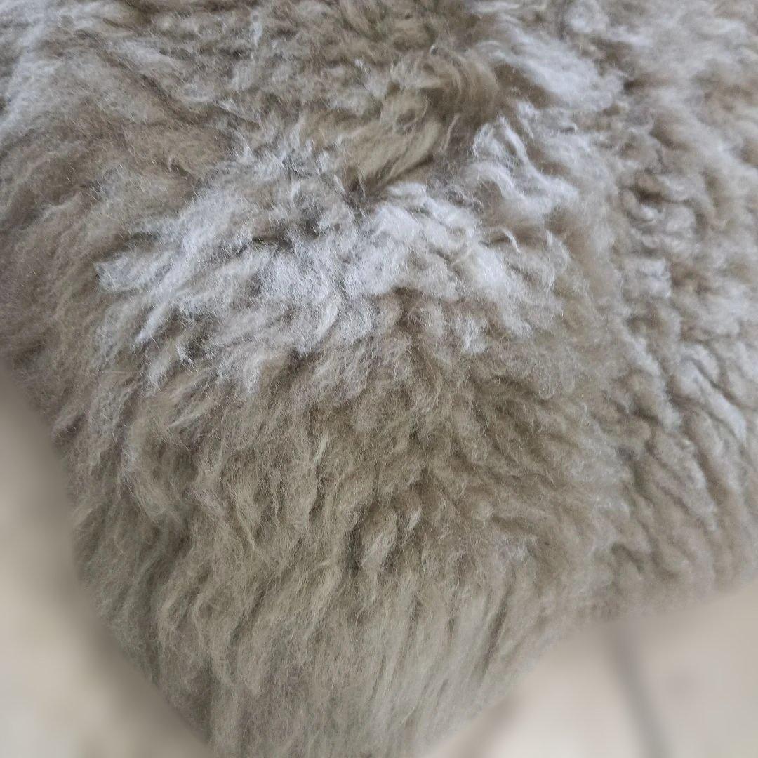 6031）ニチロムートンラグ　敷物　１２２×６４