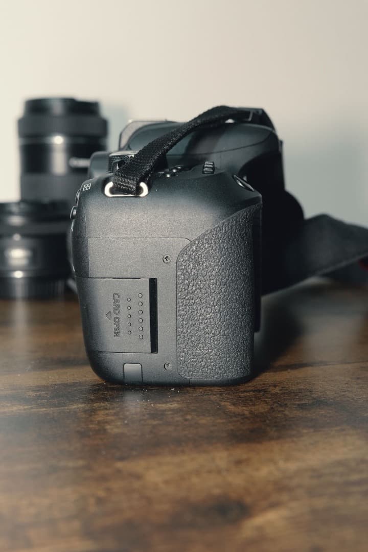 Canon EOS kiss X9i ダブルズームキット デジタル一眼レフカメラ