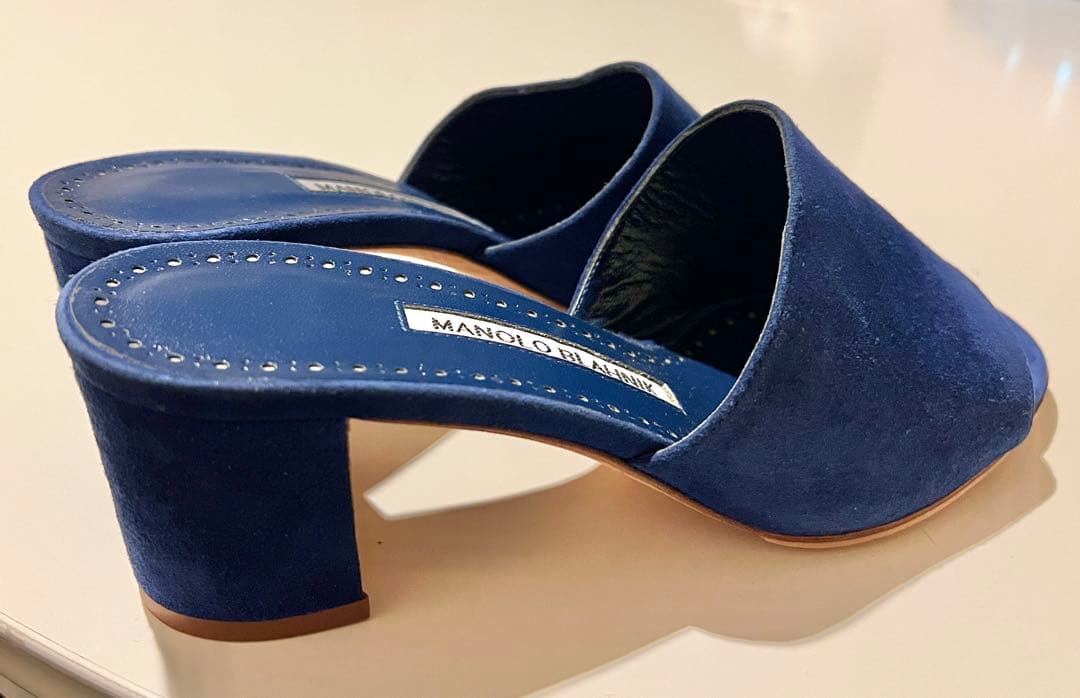 マノロブラニク⭐︎新品スエード ミュール シャネルエルメスオアジスハンギシサンダル