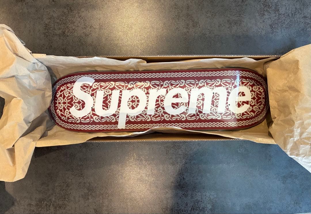 Supreme スケートボードデッキCeltic Knot Skateboard